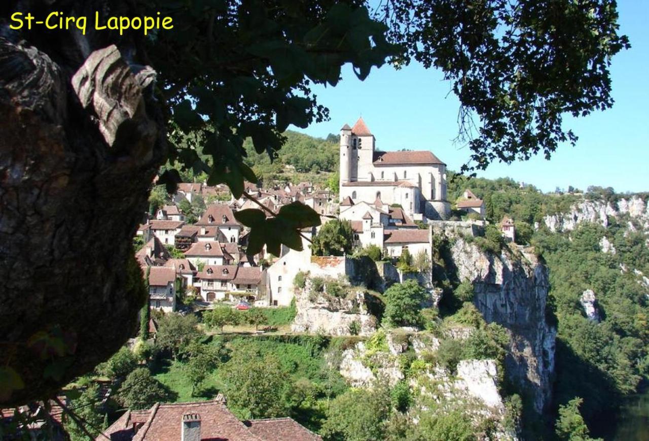 Готель Les Sentiers Du Causse Lentillac du Causse Екстер'єр фото